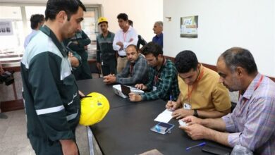 کارگران یزدی پای صندوقهای سیار و ثابت انتخابات