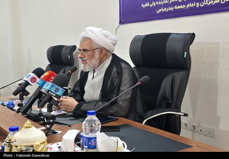 امام جمعه بندرعباس: جای نهضت مطالبهگری در هرمزگان خالی است