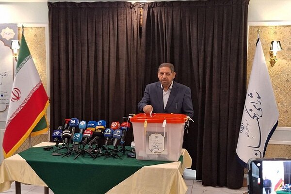 انتخابات عملا یک همهپرسی است