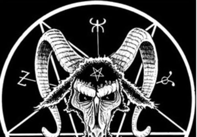 برخورد با فروشندگان لباس مشکی با علائم شیطان پرستی در شهرری