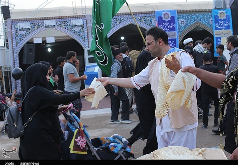 برنامههای حرم حضرت معصومه(س) برای خدمت به زائران اربعین