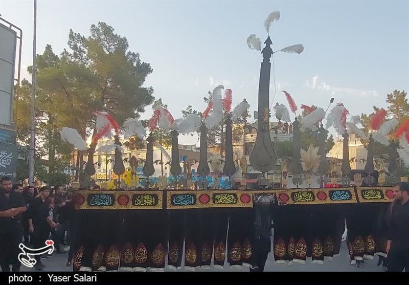 برگزاری مراسم علمگردانی در شهر گناباد+تصویر