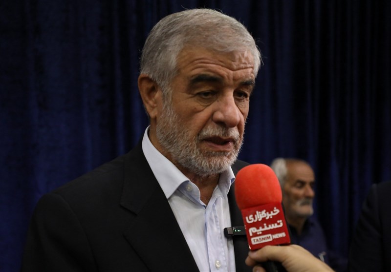 تولیدکنندگان با چنگ و دندان خود را نگه داشتهاند