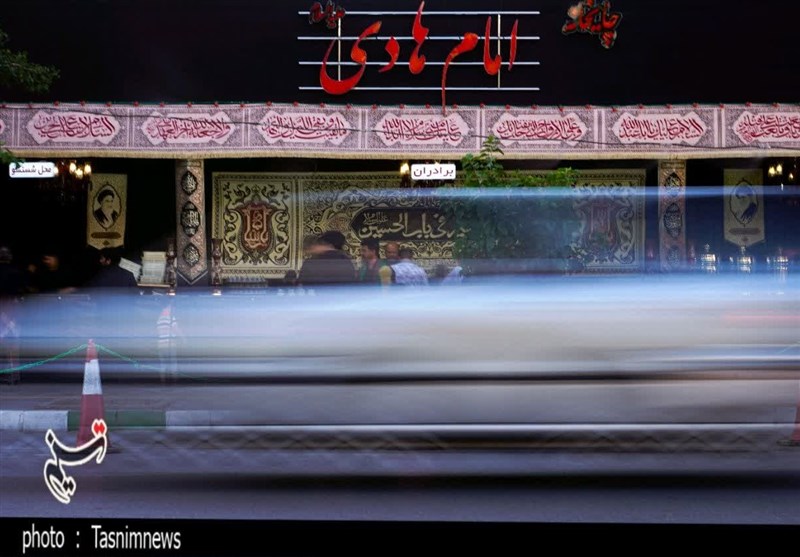 جرعه جرعه ارادت در چایخانه امام هادی (ع)+تصویر