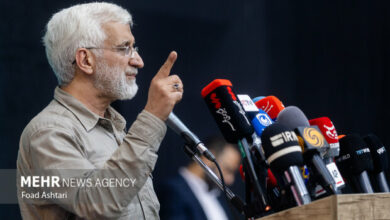 جلیلی: میخواهند دوباره همان نسخه غلط منسوخ را برای مردم بپیچند