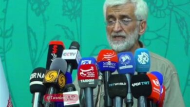 جلیلی: وظیفه داریم به قوای سهگانه کمک کنیم