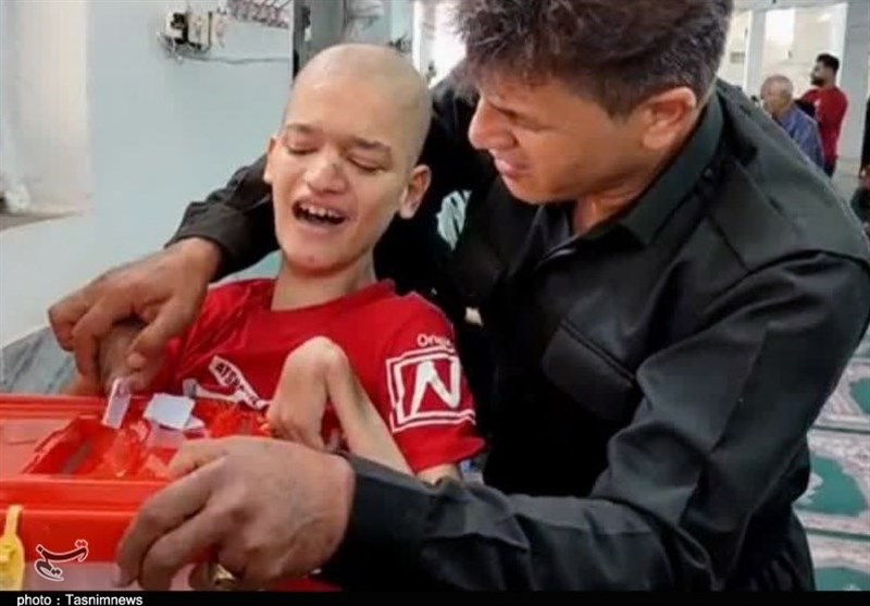 حضور معلول جسمی حرکتی برای رأیگیری در مریوان+فیلم