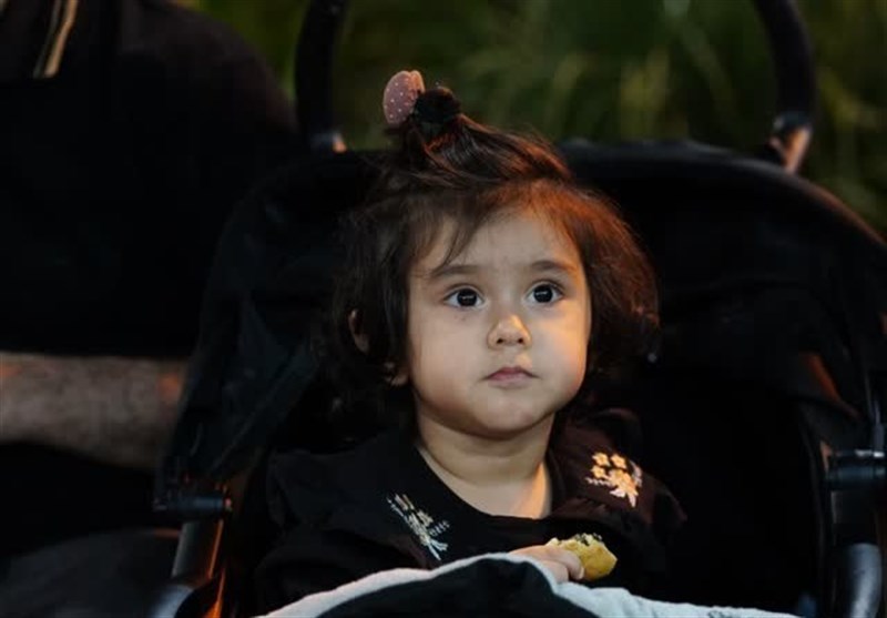 دزفولیها میزبان زائران در چایخانه حرم سلطان خراسان