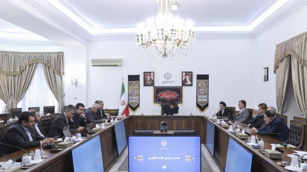 دولت با وجود همه فشارها هیچگاه ارزپاشی نکرد
