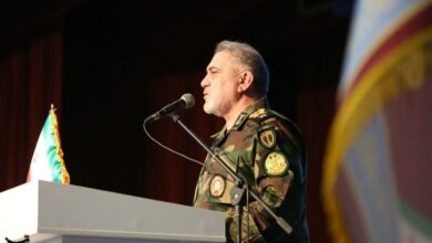 سخنان رهبری توطئههای دشمنان را نقش بر آب میکند