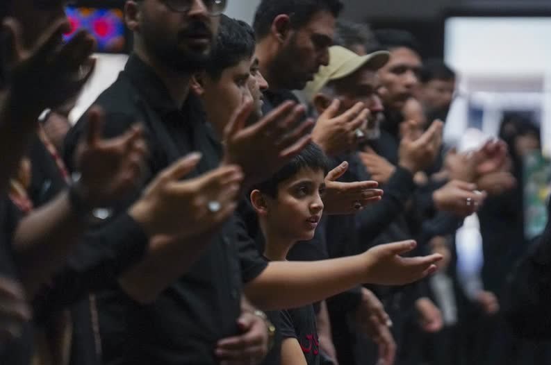 سوگواری عاشقان ثارالله در سومین حرم اهلبیت در تاسوعای حسینی