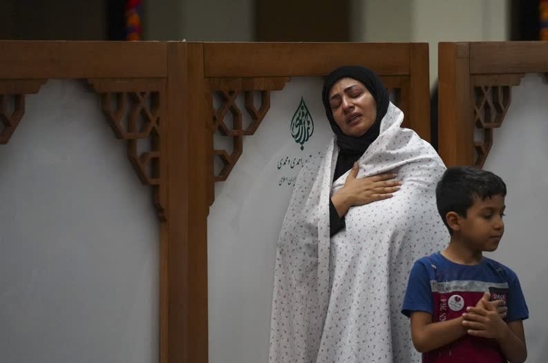 سوگواری عاشقان ثارالله در سومین حرم اهلبیت در تاسوعای حسینی