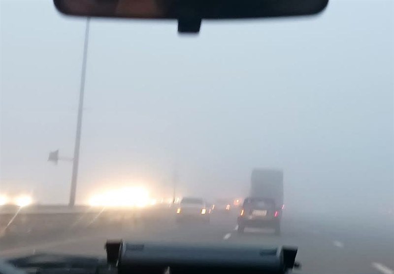 محورهای کوهستانی مازندران مهآلود است