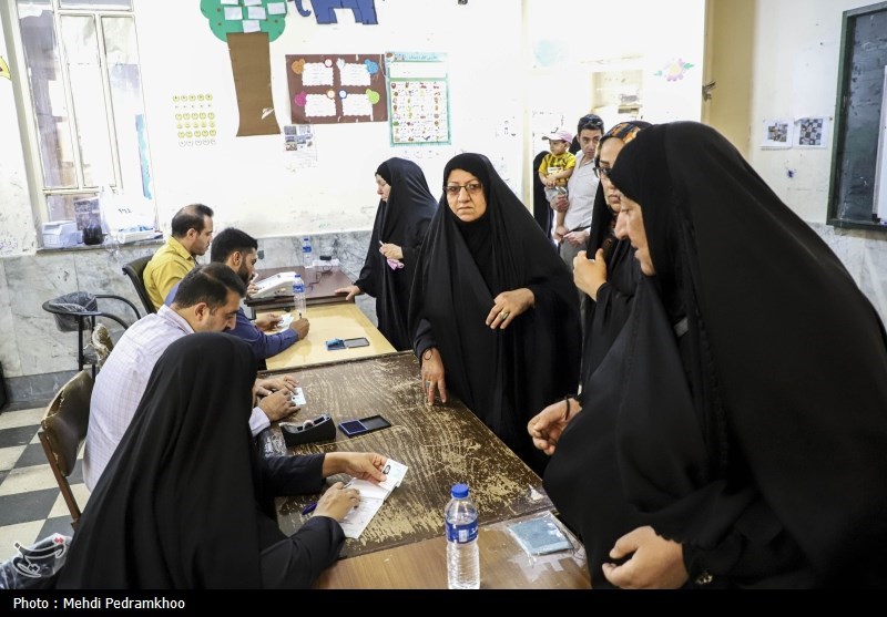 مردم شهرکرد از اهمیت مشارکت حداکثری میگویند+فیلم