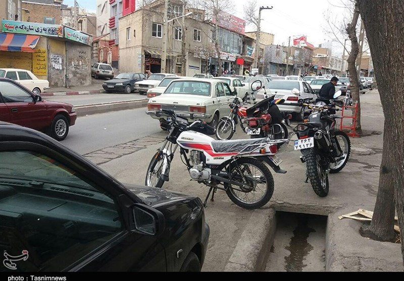 مشاغل مزاحم در سطح شهر قم به شهرکهای تخصصی منتقل شود