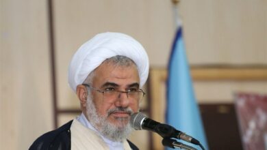 مکتب عاشورا، حریت و آزادگی را به انسانها میآموزد