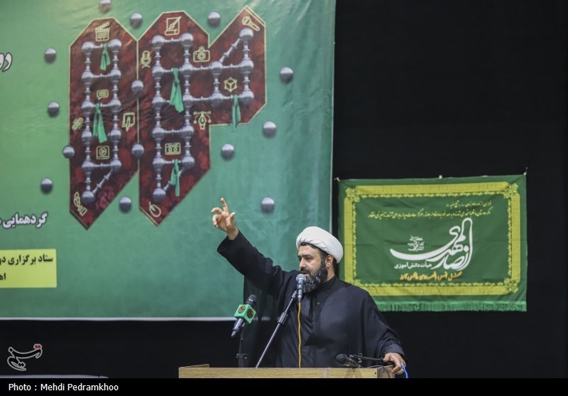 همایش دانشآموزان «احلی من العسل» در اهواز برگزار شد+ عکس