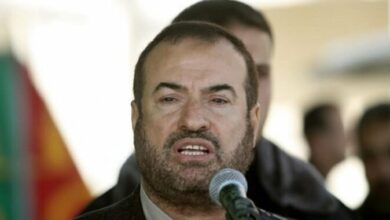 همزمان با تشویق نتانیاهو، نوار غزه زیر بمباران شدید قرار داشت