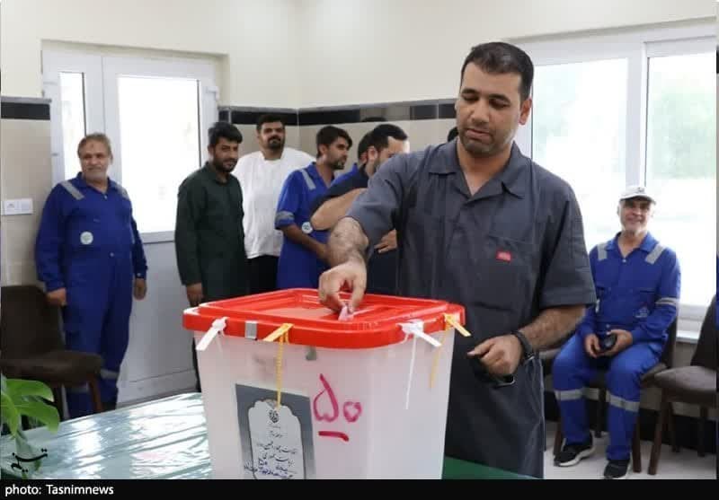 ورزشکاران کاشانی پای صندوق رأی آمدند