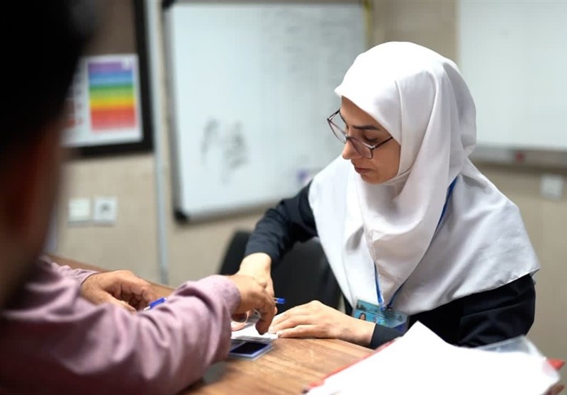 کادر درمان و بیماران برای ایرانی قوی پای کار آمدند+فیلم