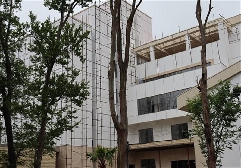 کتابخانهای با قدمت 20 ساله در رشت هنوز برق ندارد!