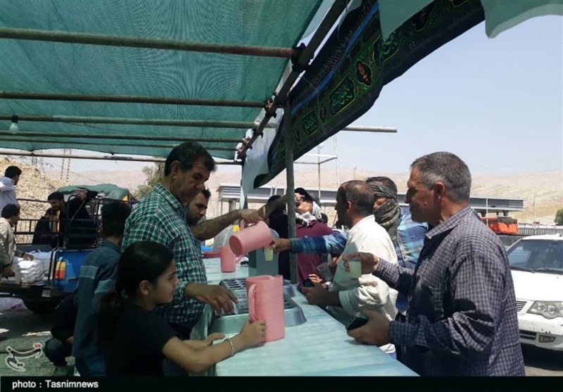 250 موکب در شلمچه به زائران خدمات میدهند