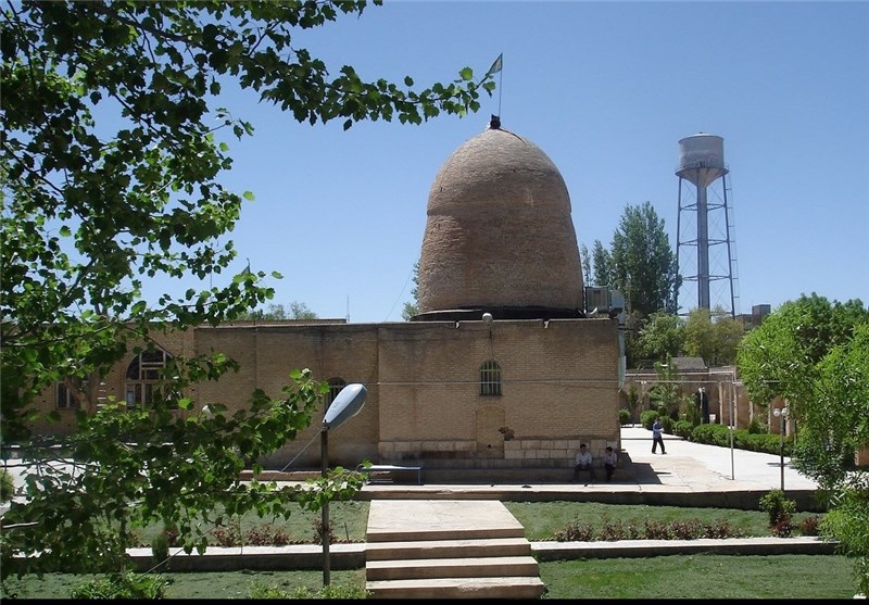 اتمام کفسازی 2هزار مترمربع از صحن آستان قیدار نبی(ع)