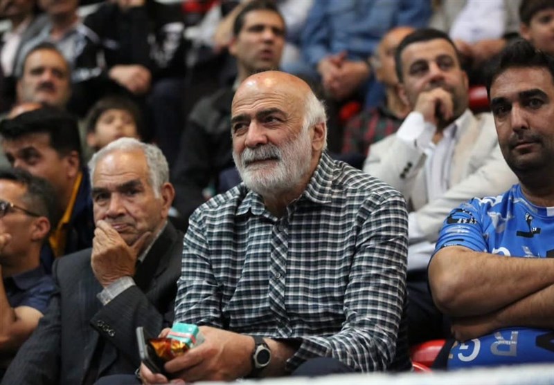 از حرفهای بودن فقط بالا بردن نرخ بازیکنان را بلدیم