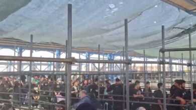 ازدحام زائران در پایانه برکت مهران/ کمبود اتوبوس برای تهران