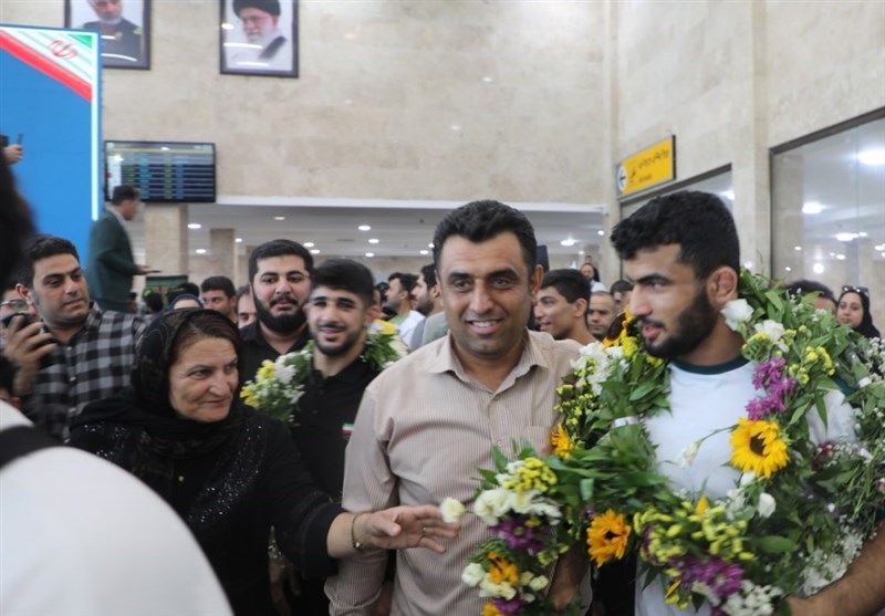 استقبال گرم مردم خوزستان از قهرمانان المپیکی پاریس