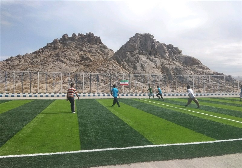 افتتاح زمین مینی فوتبال در صفر مرزی سیستان و بلوچستان
