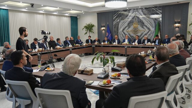 افزایش اعتماد حاکمیت به بخش خصوصی/ دولت چهاردهم فکری به حال بانکها کند