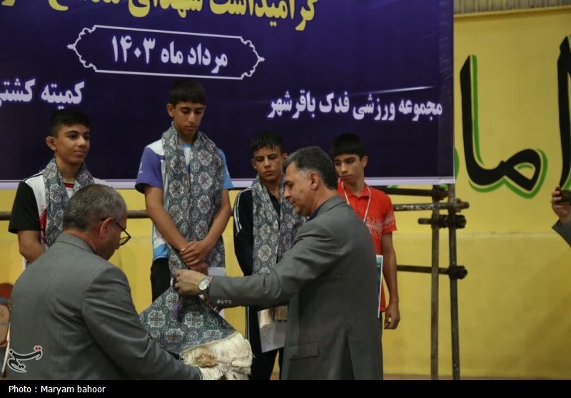 باقرشهر قهرمان روز نخست کشتی رقابتهای پهلوانی استان تهران