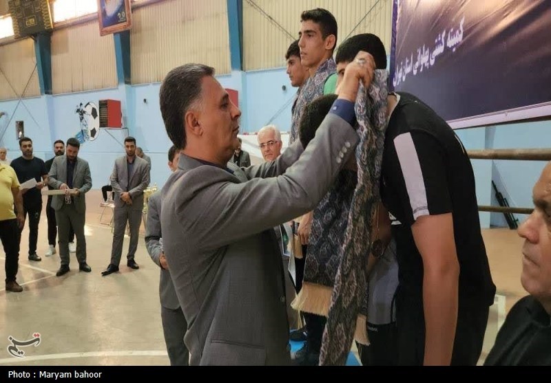 باقرشهر قهرمان روز نخست کشتی رقابتهای پهلوانی استان تهران