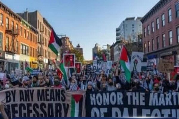 بزرگترین تظاهرات تاریخ شیکاگو/ سایه سنگین فلسطین بر سر دموکراتها