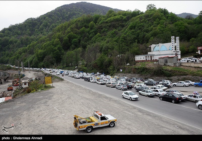 ترافیک سنگین در محورهای شمال ایران/ کندوان یکطرفه شد