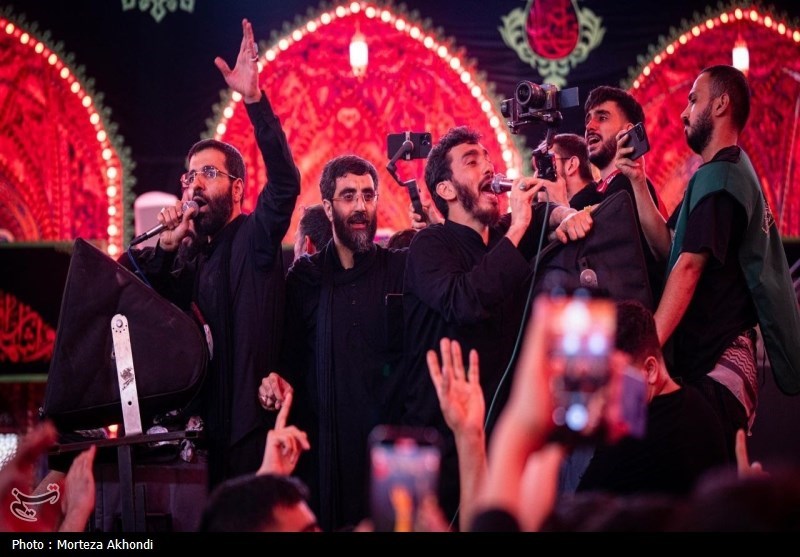 تصاویری زیبا از حال و هوای زائران در شب جمعه بینالحرمین