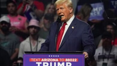 تلاش ترامپ در مبارزه با هریس برای حفظ کانون توجه رسانهها