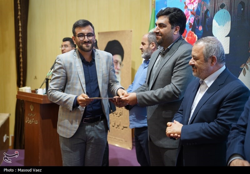 درخشش خبرنگار تسنیم در رویداد رسانهای «انتخاب 14»