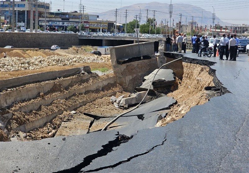 ریزش پل پیرنیا در شیراز