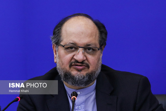 شریعتمداری: دولت پزشکیان توجه به منافع مردم را در دستور قرار میدهد/ نگران نباشیم