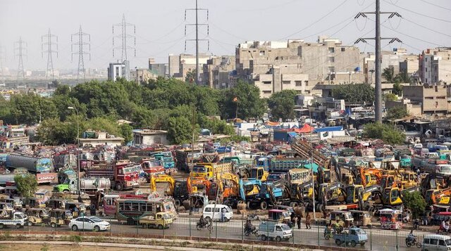 قبوض برق در پاکستان از اجارهبها بیشتر شد