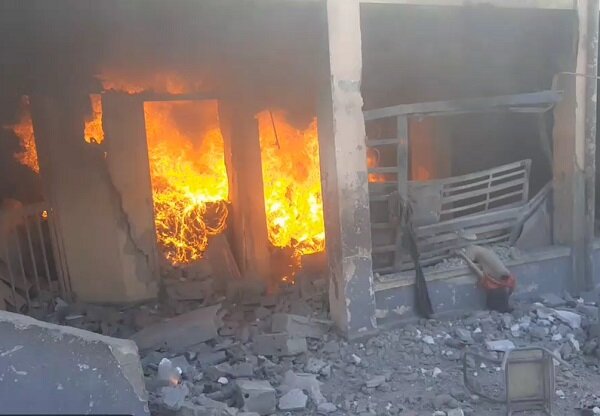 لحظه جنایت وحشیانه صهیونیستها/ ۳۰شهید در بمباران دو مدرسه در غزه