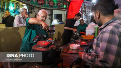 موکبهای رضوی در مرز خسروی و کشور عراق پذیرای زائران هستند