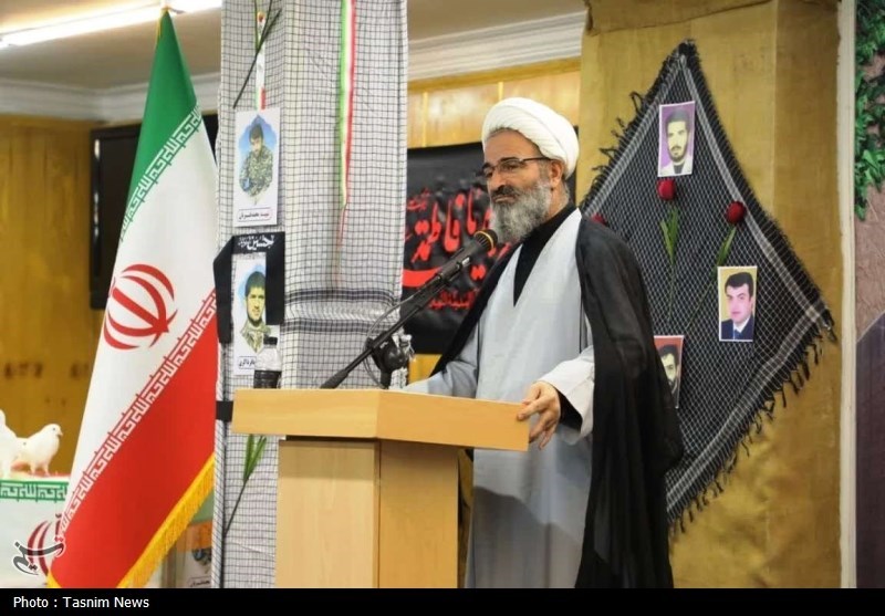 همایش ملی لالههای سرخ سپهر در استان سمنان برگزار شد