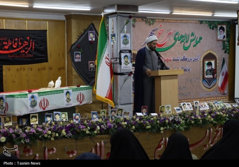 همایش ملی لالههای سرخ سپهر در استان سمنان برگزار شد