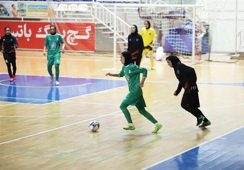 کاشان میزبان مسابقات فوتسال بانوان کارگری کشور شد
