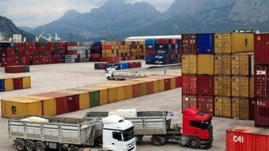 کامیونهای تجاری در پیک اربعین از سومار تردد میکنند