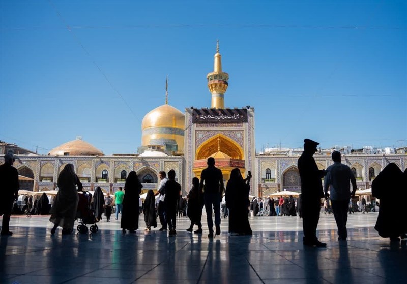 کتیبه ایوان طلا حرم مطهر رضوی تعویض شد + تصاویر