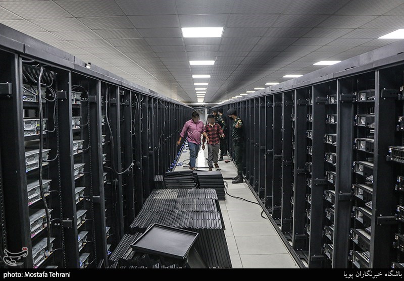 کشف 242 دستگاه استخراج رمزارز غیرمجاز در شیراز